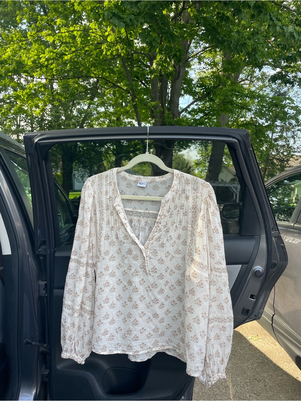 Bila 77 Light Cream Floral Peasant Blouse - Soft Button V-Neck